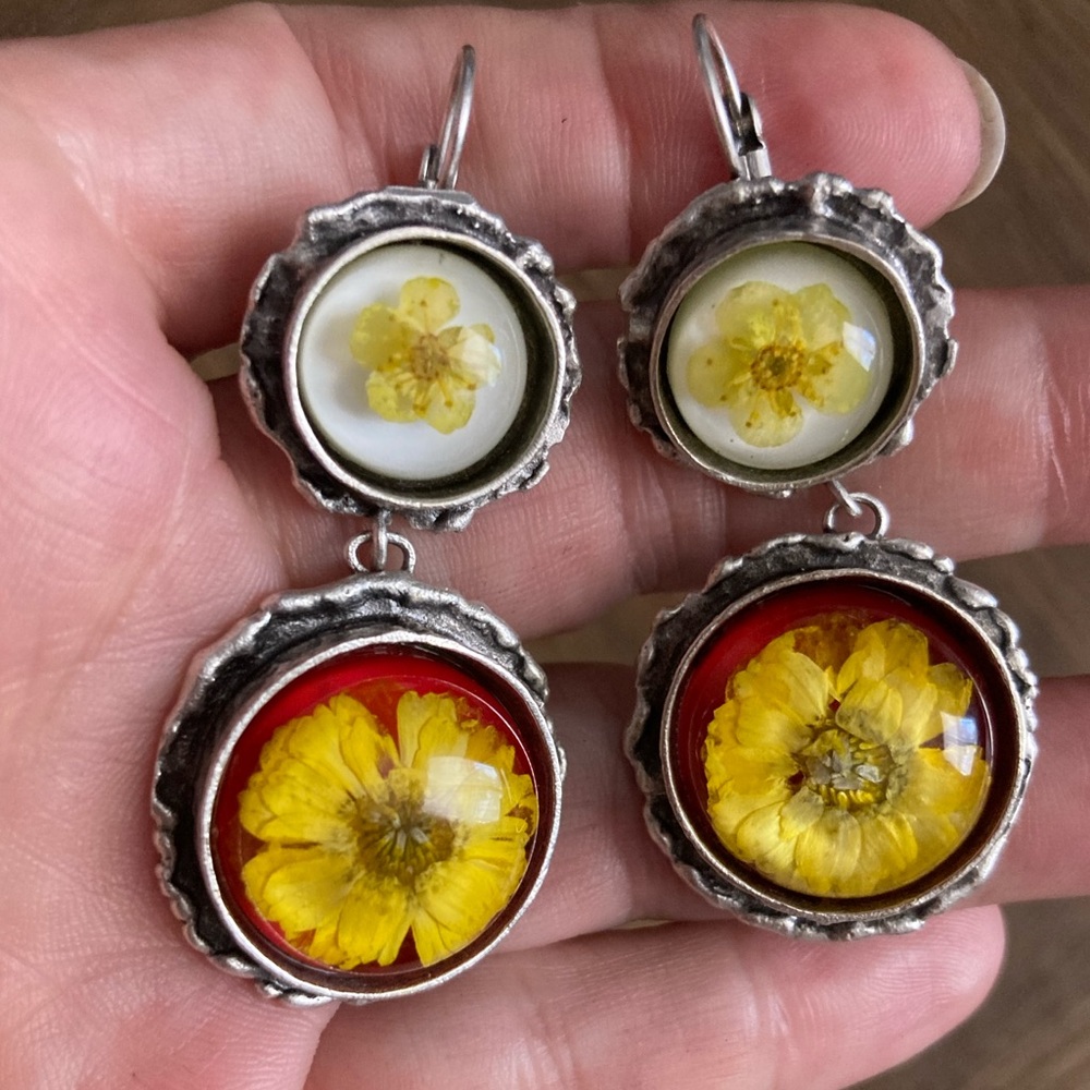 Real Cherry Blossom & Daisy Resin Set Dangle Earrings Unique Lever yellow red